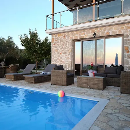Goudis Hotel *