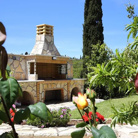 Goudis * Τσουκαλάδες