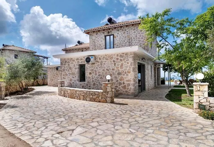 Goudis * Tsoukaladhes